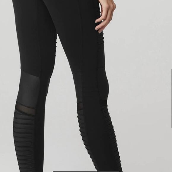 EUC ALO YOGA $158 Black Moto Leggings Women Faux Leather Details Size XS - Picture 3 of 11